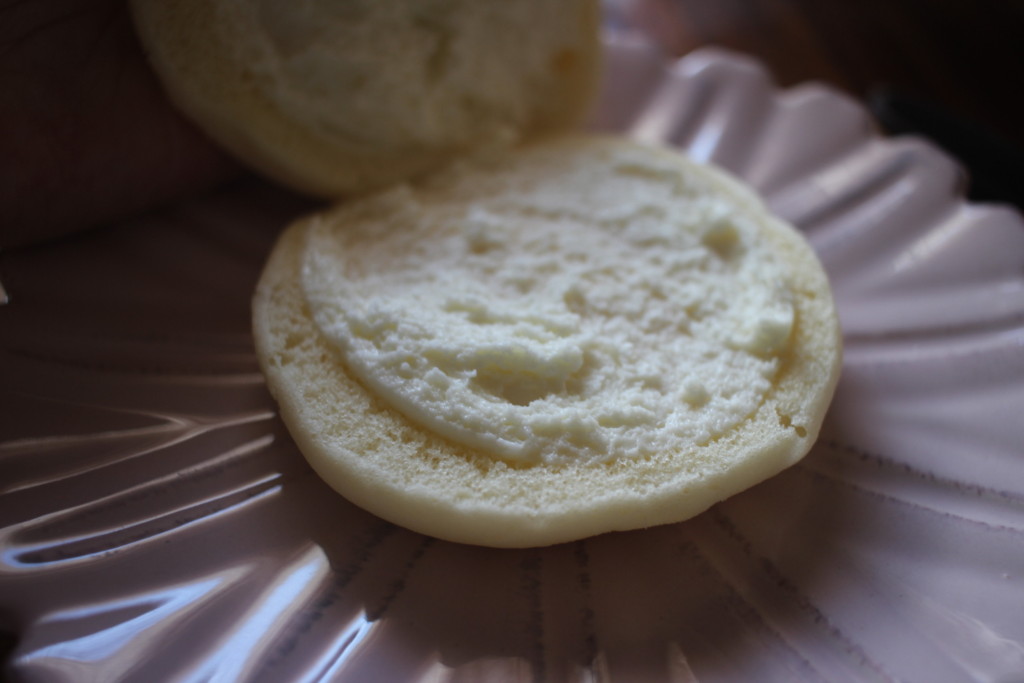 山崎製パンの「焼きチーズスフレ」の中身
