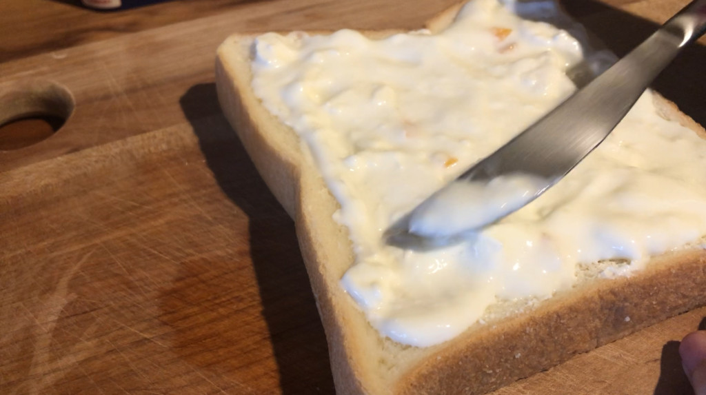 クリームチーズを使った「爽やかレモンチーズケーキ食パン」の作り方