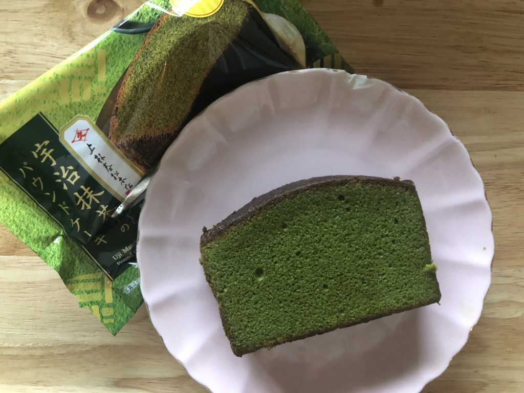 【ファミマ×上林春松本店】宇治抹茶のパウンドケーキを開封