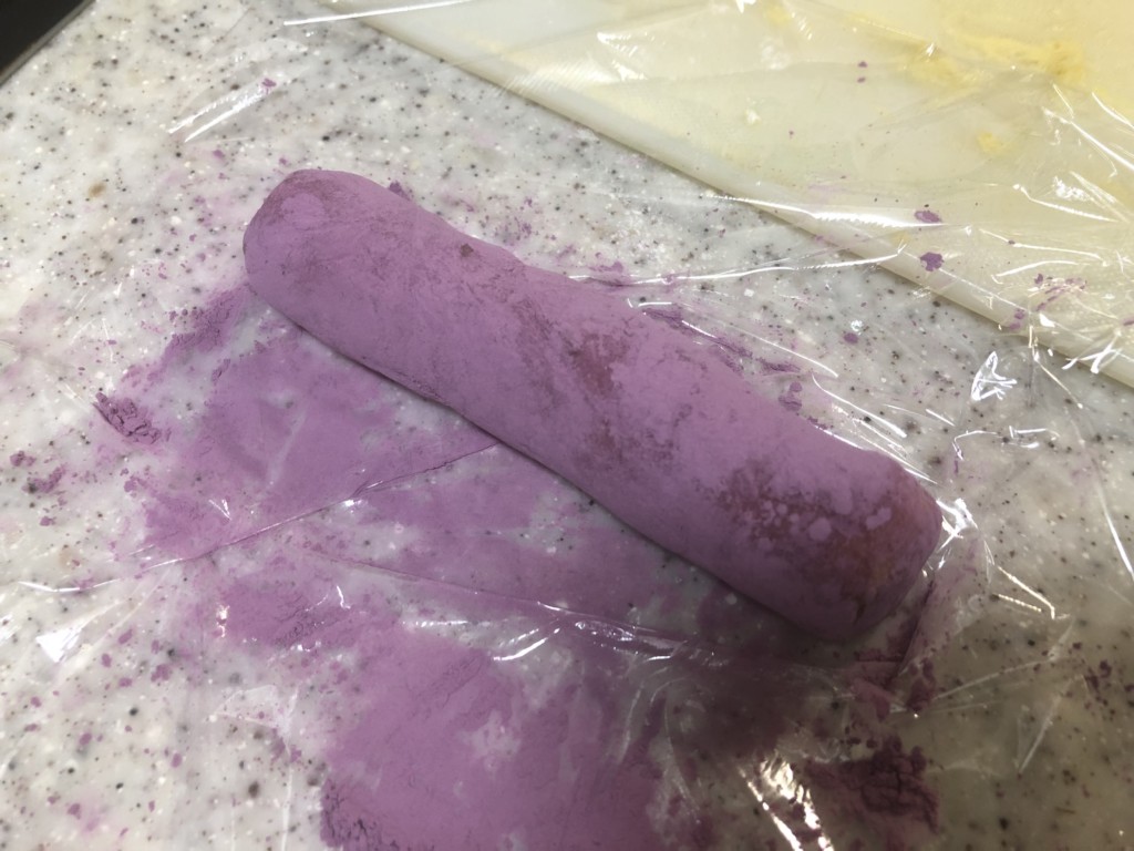 さつまいもと紫芋パウダーで作る！サクッとさつまいもクッキーのレシピ③成形する