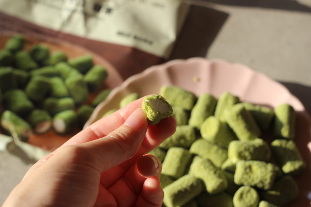 無印良品「チョコがけマシュマロ 抹茶」の気になるお味は？